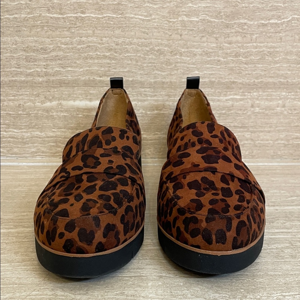 Dr. Scholl's NWOT Women’s Sz 9.5 Brown & Black Leopard Animal Print Loafers - Picture 2 of 9